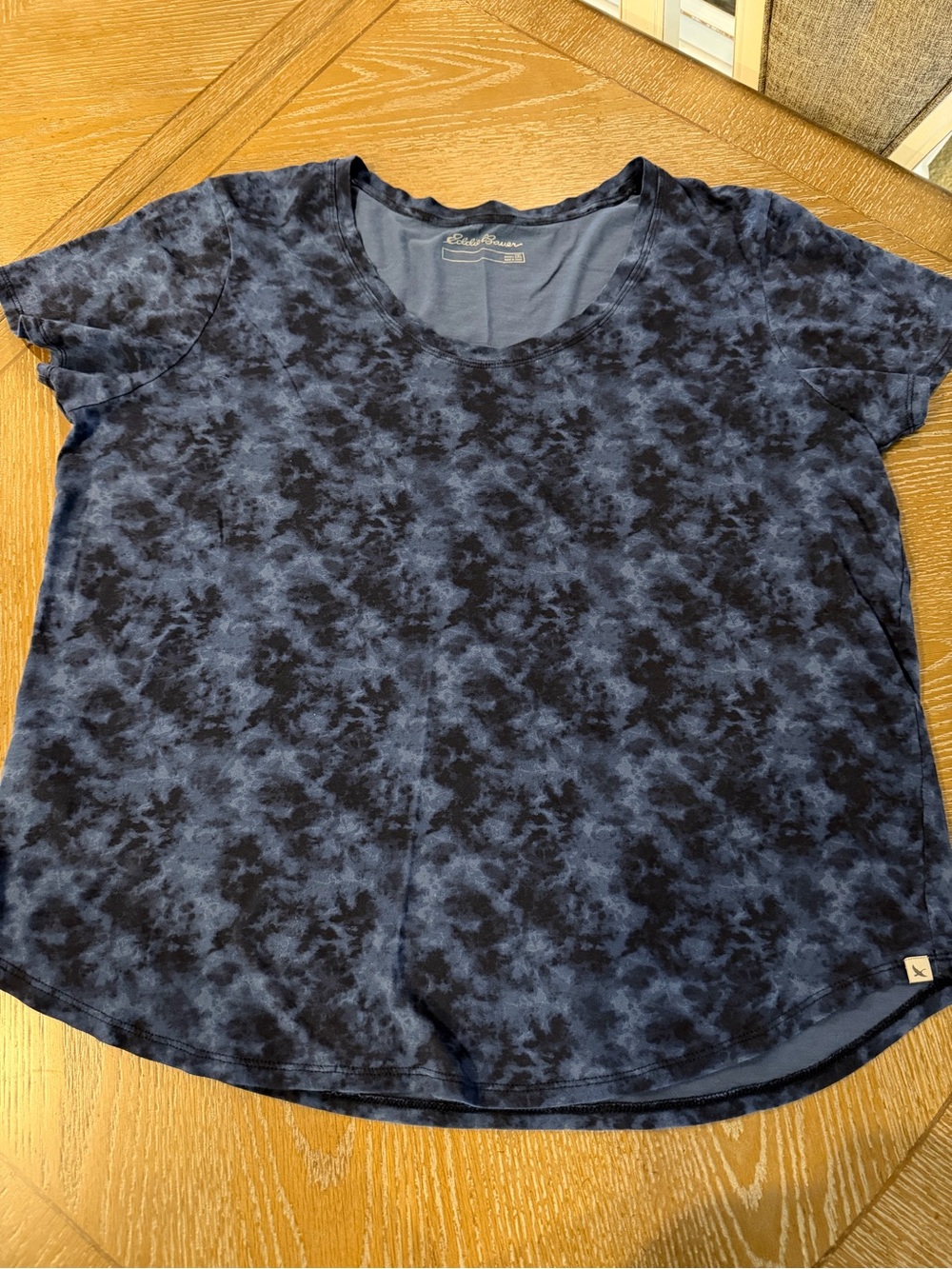 Eddie Bauer Navy and Black Tie-Dye Short Sleeve Tee
